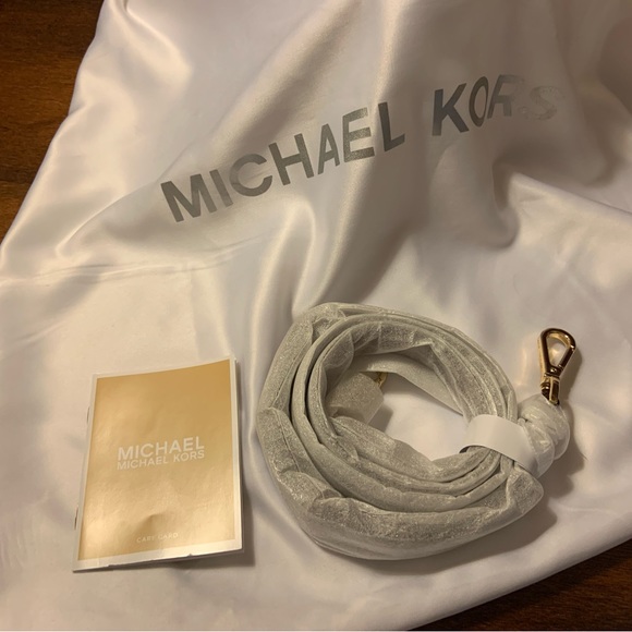 NWOT Michael Kors Medium Mercer Gallery Satchel - Oxblood - Picture 5 of 7